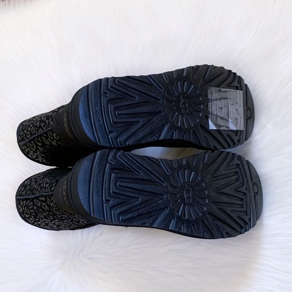 UGG Classic Short Snow Leopard Black Boots - Picture 8 of 8